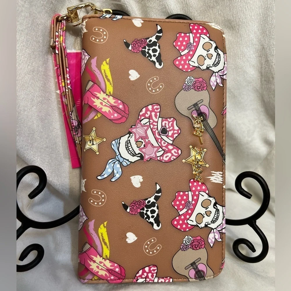 🩷☠️ BETSEY JOHNSON Western Cowboy Skull Print Zip Around Wristlet/Wallet🩷☠️NWT